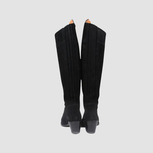 Black explorer boots