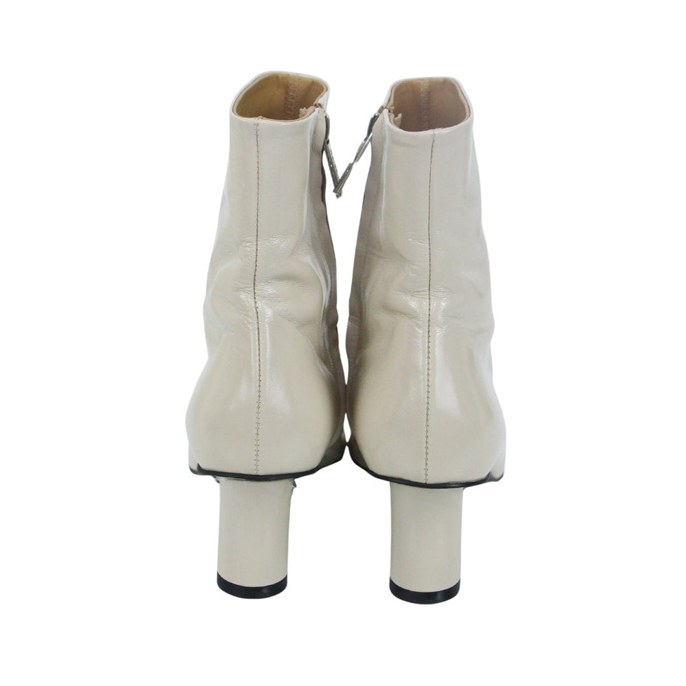 Shoes by Reike Nen
