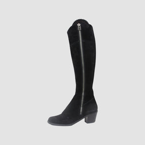 Black explorer boots