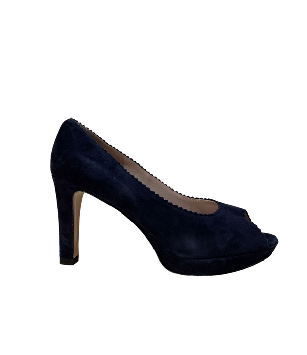 Shoes by Parrallele