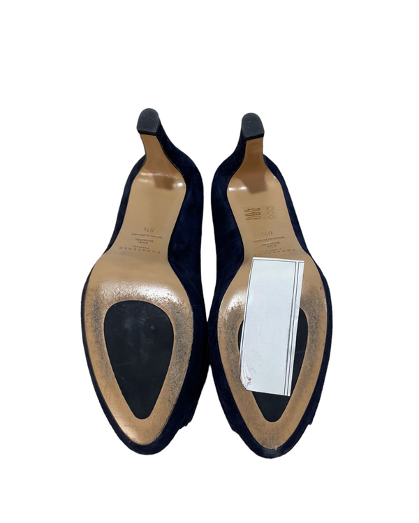 Shoes by Parrallele